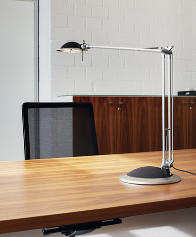 bureaulmap met halogeenlamp